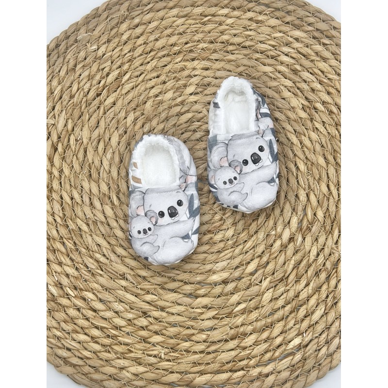 Chaussons koalas et bébé