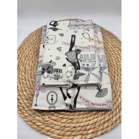 Pochette à livres Poche ou Broché Paris