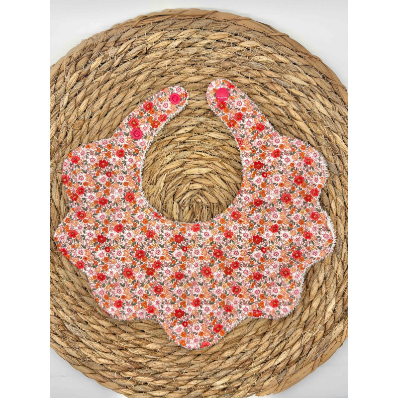 Bavoir fleurs rose/rouge