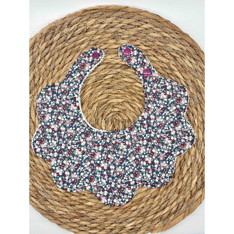 Bavoir fleurs Liberty  bleu