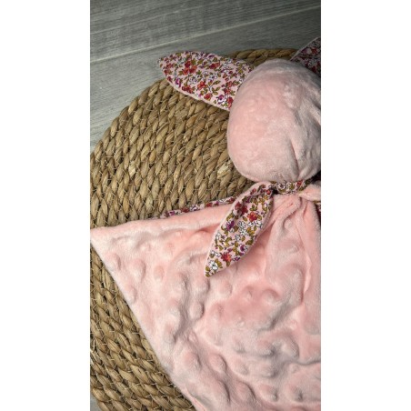 Doudou lapin liberty rose